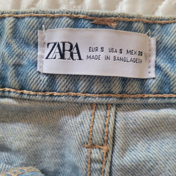 Zara Light Wash Denim Mini Skirt - Picture 4 of 6